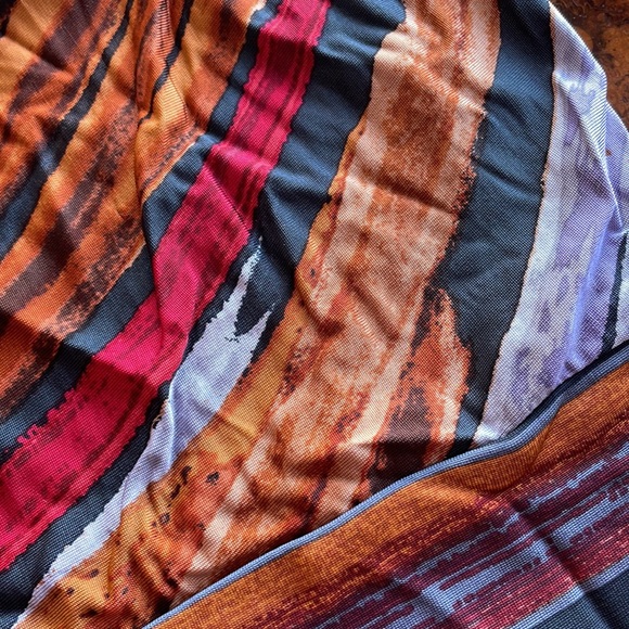 BCBG MAX AZRIA SzM stretch rayon skirt for work or travel - Picture 4 of 6